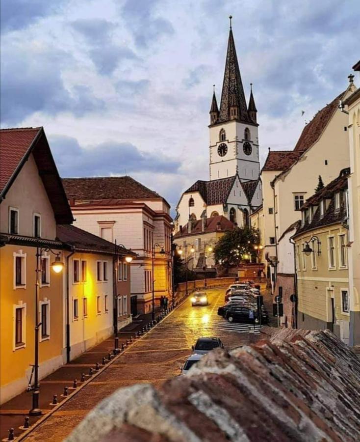 Enjoy Apartamento Sibiu Exterior foto